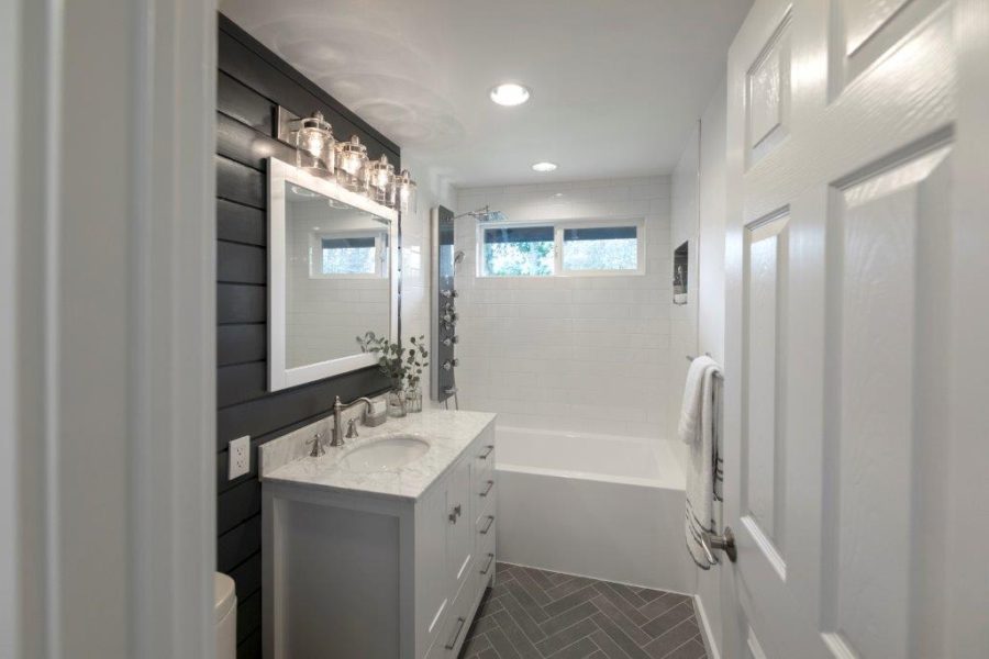 2. Shiplap Bathroom (11)