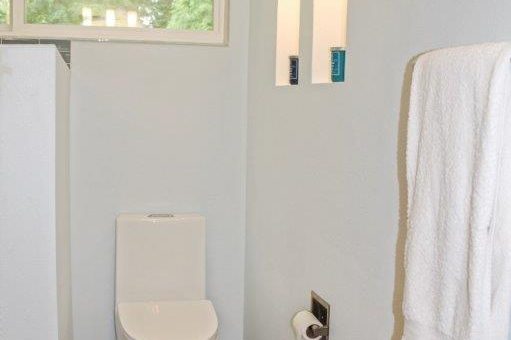5. Japanese inspired Bathroom (6)