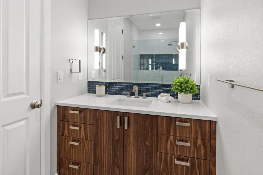 Transitional Bathroom (2)