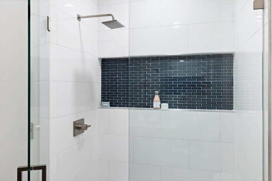 Transitional Bathroom (6)