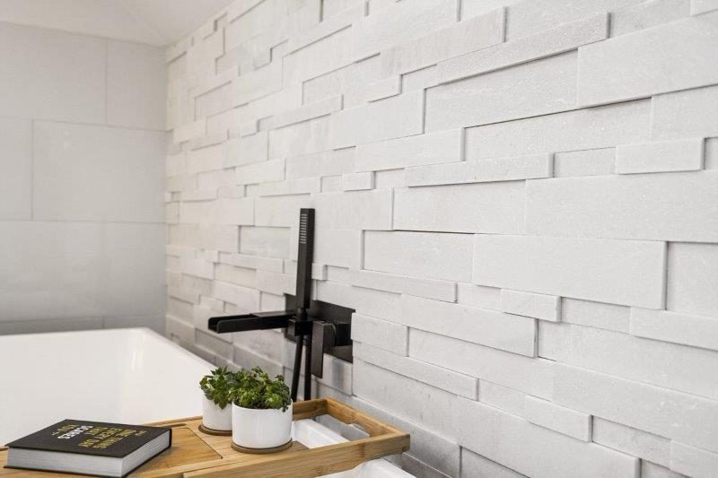 Master Bathroom Suite (1)